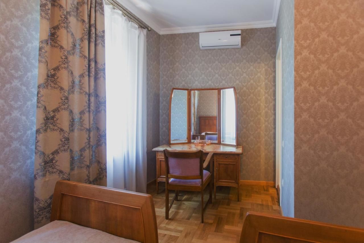 Отель Bloom Boutique Hotel Тбилиси-19