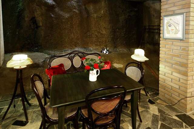 Отель Bloom Boutique Hotel Тбилиси-32
